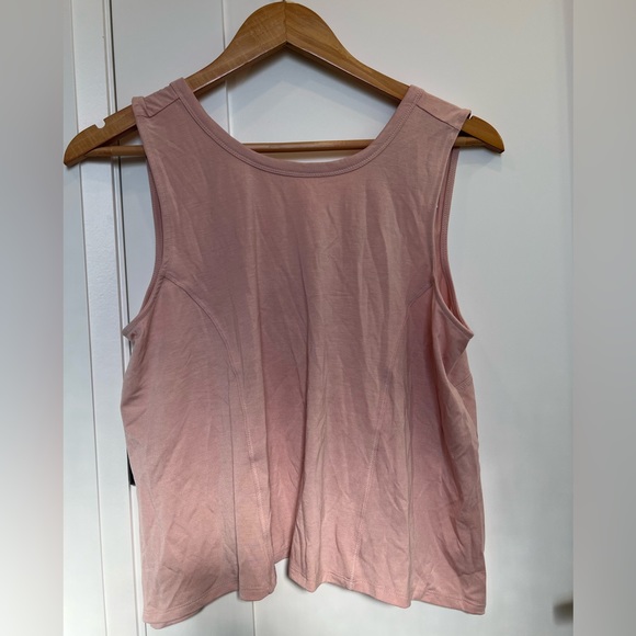 Old navy cross back tank top - Picture 3 of 4